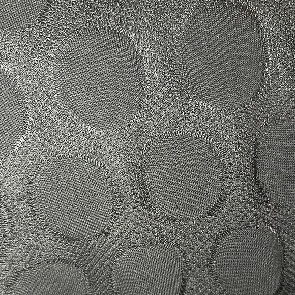 ZOÉ | Black Sleeveless Top with Sheer Hem - Picture 7 of 12